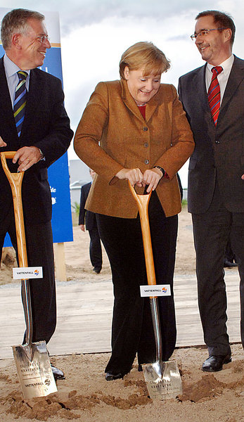 Da war für Vattenfall die Welt noch in Ordnung: Angela Merkel im... Da war für Vattenfall die Welt noch in Ordnung: Angela Merkel im...