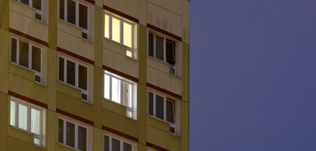 Um sich das Wohnen in Deutschland noch leisten zu können, sind i...