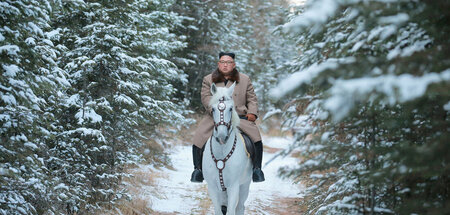 Nordkoreas Staatschef Kim Jong Un auf dem Weg zum Berg Paektu, v...