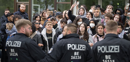 Die Polizei räumte auf Anweisung der Universitätsleitung das Pro...