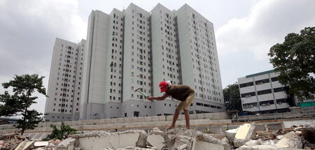 Armut und Vertreibung gehen in Jakarta Hand in Hand (Jakarta, 28...