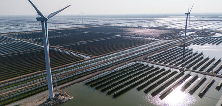 »Enorm ausgebaut«: Wind- und Solarenergieanlagen in Weifang, Sha...
