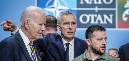 Kriegstreiber unter sich: US-Präsident Biden, NATO-Generalsekret...