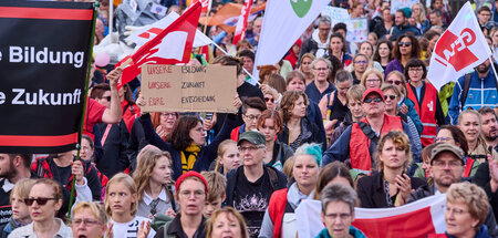 Angesichts des Bildungsnotstandes von heute fürchten Lernende un...