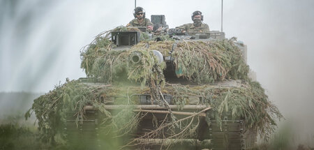 Abschluss_der_Nato_U_82244561.jpg