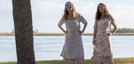 Julianne Moore (l.) als Gracie Atherton-Yoo und Natalie Portman ...