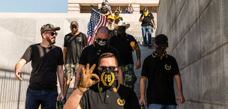 Rassistisch und stolz drauf: »Proud Boys« versammeln sich vor de...