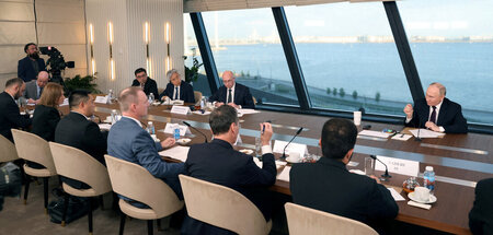Klartext mit Meerblick: Putin spricht am Mittwoch zu Vertretern ...
