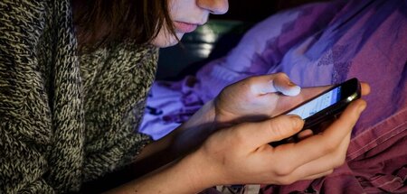 Ob sie nicht sein Blog anschauen, ihm ein Interview geben oder m...