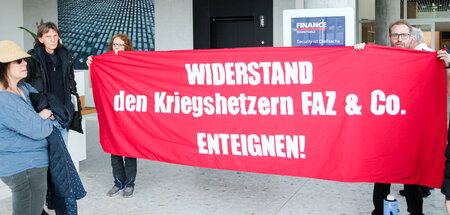 Protestaktion gegen die Kriegsberichterstattung der FAZ (Frankfu...