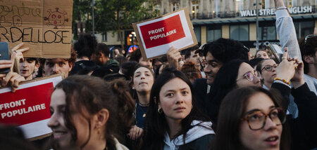 Überraschend geeint: Viele Franzosen protestierten am Montag in ... Überraschend geeint: Viele Franzosen protestierten am Montag in ...