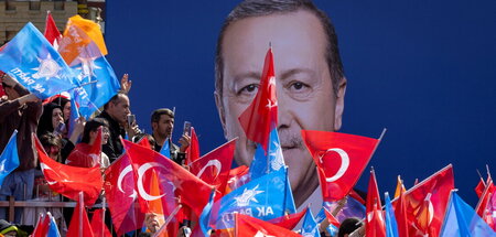 Jagt seine Kritiker mit Interpol auch international: Der türkisc...