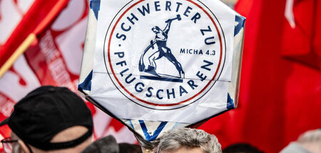 Gewerkschaften willkommen: Protest gegen die »Sicherheitskonfere...