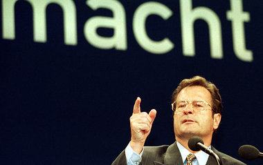 Der damalige Bundesjustizminister Klaus Kinkel (FDP) auf dem 15.... Der damalige Bundesjustizminister Klaus Kinkel (FDP) auf dem 15....