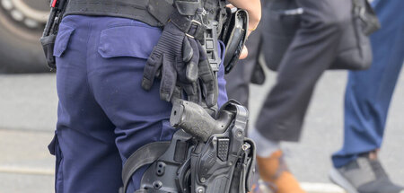 Der Schwund der Waffen belegt doch nur, dass die Polizisten der ... Der Schwund der Waffen belegt doch nur, dass die Polizisten der ...