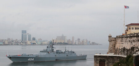 Freundschaftsbesuch: Die russische Fregatte »Admiral Gorschkow« ... Freundschaftsbesuch: Die russische Fregatte »Admiral Gorschkow« ...