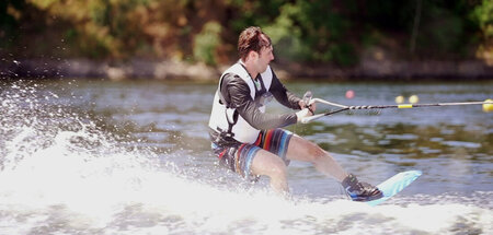 Auch auf dem Thüringer Meer lässt sich Wakeboarden: »Urlaub vor ...