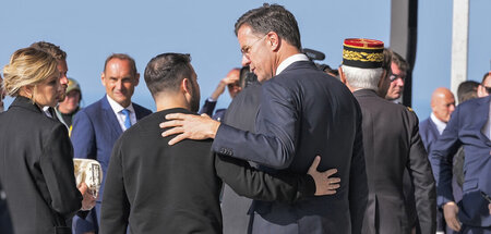 Demonstrativ an der Seite der ukrainischen Regierung: Mark Rutte...