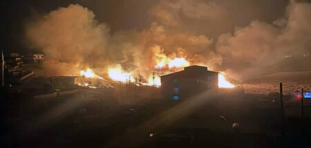 Die Brände wüteten die ganze Nacht hindurch (Diyarbakır, 21.6.20...