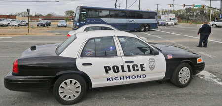 Aus dem fünften Zusatzartikel zur Verfassung der USA: »Niemand d...