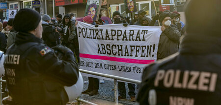 Gedenkkundgebung für den von Beamten getöteten 16jährigen Mouham...