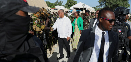 Händeschütteln:  Premier Conille begrüßt am Mittwoch in Port-au-...