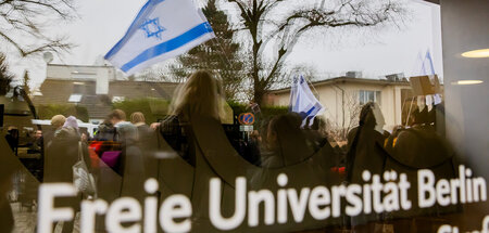 Unzulässige Gleichsetzung von Judentum und Israel bei einer Prot...