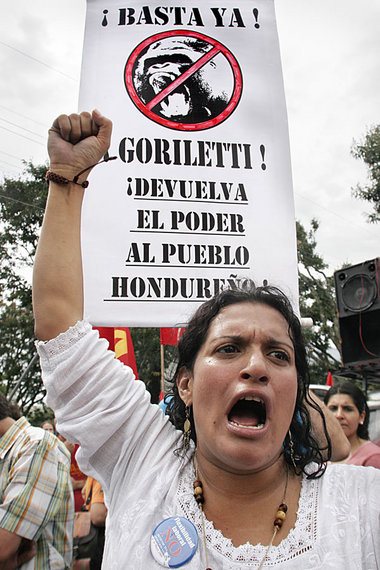 Proteste gegen den Putsch in Honduras vor dem Sitz des costarica...