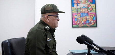 Kubas Chefankläger Víctor Álvarez auf einer Pressekonferenz in H...