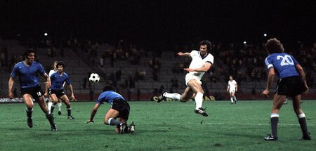 Schlicht schön: Peter Ducke bei der WM ’74 (DDR vs. Argentinien,... Schlicht schön: Peter Ducke bei der WM ’74 (DDR vs. Argentinien,...