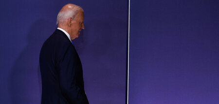 Ob er noch den Ausgang findet? Der US-amerikanische Präsident Tr... Ob er noch den Ausgang findet? Der US-amerikanische Präsident Tr...