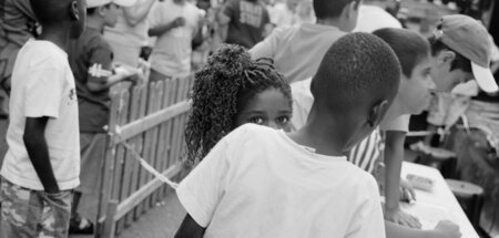 Akinbode Akinbiyi: Wedding, Berlin, 2005. Aus der Serie »African...