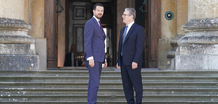 Aufwartung beim Europagipfel: Montenegros Premier Spajić (l.) mi...