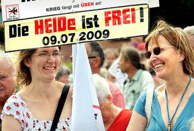Siegesfeier statt Protestmarsch – Sewekow bei Wittstock am 12. J... Siegesfeier statt Protestmarsch – Sewekow bei Wittstock am 12. J...