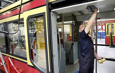 Auch Reinigungskräfte kann die Berliner DB-Tochter künftig einsp... Auch Reinigungskräfte kann die Berliner DB-Tochter künftig einsp...