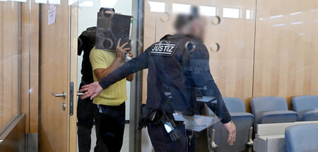 Soll den russischen Angriff genutzt haben, um aus der Ukraine in... Soll den russischen Angriff genutzt haben, um aus der Ukraine in...