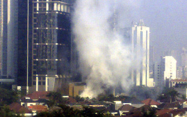 Bombenexplosionen in Luxushotels Jakartas