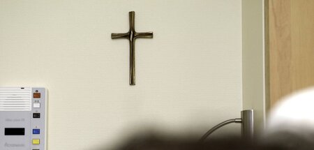 Hängt da ein Kreuz, darf nicht gestreikt werden: Die Diakonie gi...