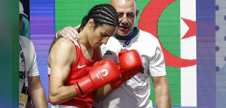 Unter Dauerbeschuss, vor allem außerhalb des Rings: Imane Khelif... Unter Dauerbeschuss, vor allem außerhalb des Rings: Imane Khelif...