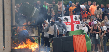 Pogromstimmung in Rotherham: Was die Ultrarechten mit »Anarchism...