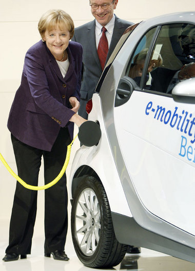 Bundeskanzlerin Angela Merkel und der Präsident des Verbandes de... Bundeskanzlerin Angela Merkel und der Präsident des Verbandes de...