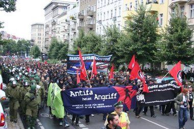 Teilnehmer der antifaschistischen Demonstration am Sonnabend in ... Teilnehmer der antifaschistischen Demonstration am Sonnabend in ...