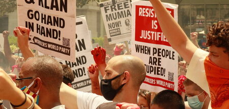 »Free Mumia Now!«: Demo für die Freilassung des US-Bürgerrechtle...