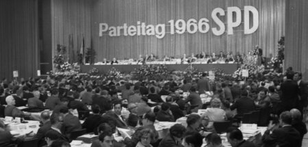 Kommunistische Konkurrenz verboten: Bundesparteitag der SPD in d...