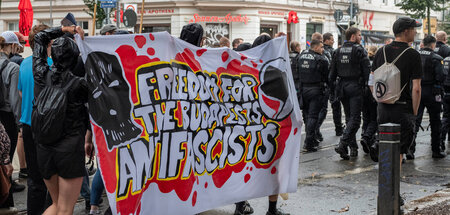 In Solidarität mit der nach Ungarn ausgelieferten Antifaschistin...