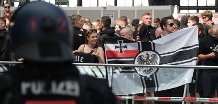 Viele der Neonazis, die in Leipzig gegen den CSD protestierten, ...