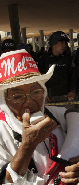 Für die Rückkehr von »Mel« Zelaya (Bild von Montag aus Tegucigal...