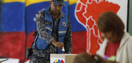 Doppelt und dreifach abgesichert: Wahlübung in Caracas am 30. Ju...