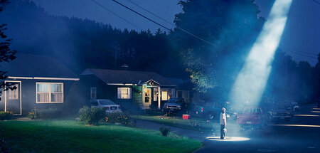 Gregory Crewdson: Ohne Titel, aus der Serie: »Twilight« (1998–20... Gregory Crewdson: Ohne Titel, aus der Serie: »Twilight« (1998–20...