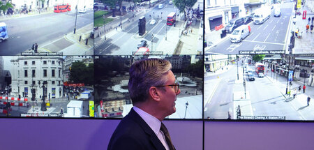 Wo sind sie nur? Starmer besucht die Metropolitan Police in Lond...